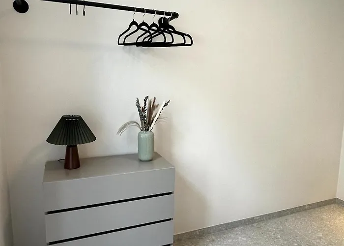 K - Bright 2 Bedroom - Families & Groups Welcome