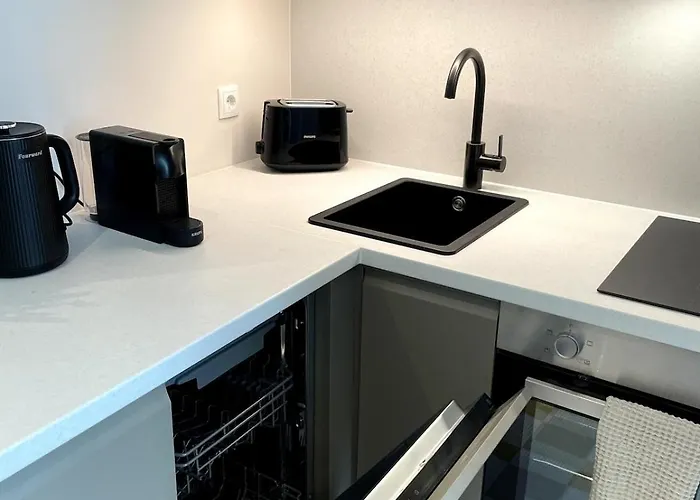 K - Bright 2 Bedroom - Families & Groups Welcome * Vienna